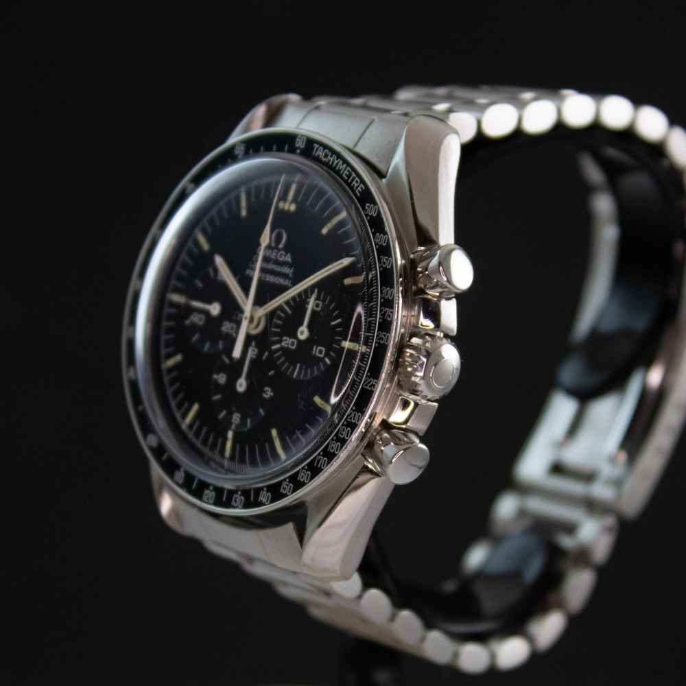 Watch Omega Speedmaster second-hand