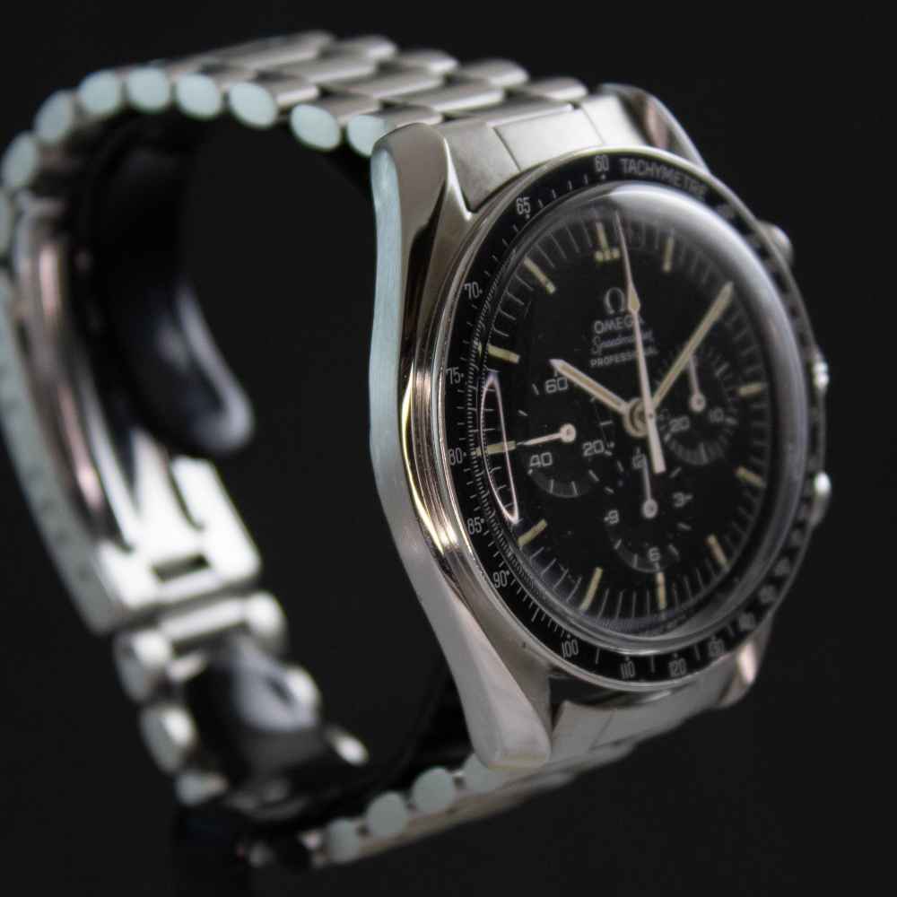 Watch Omega Speedmaster second-hand