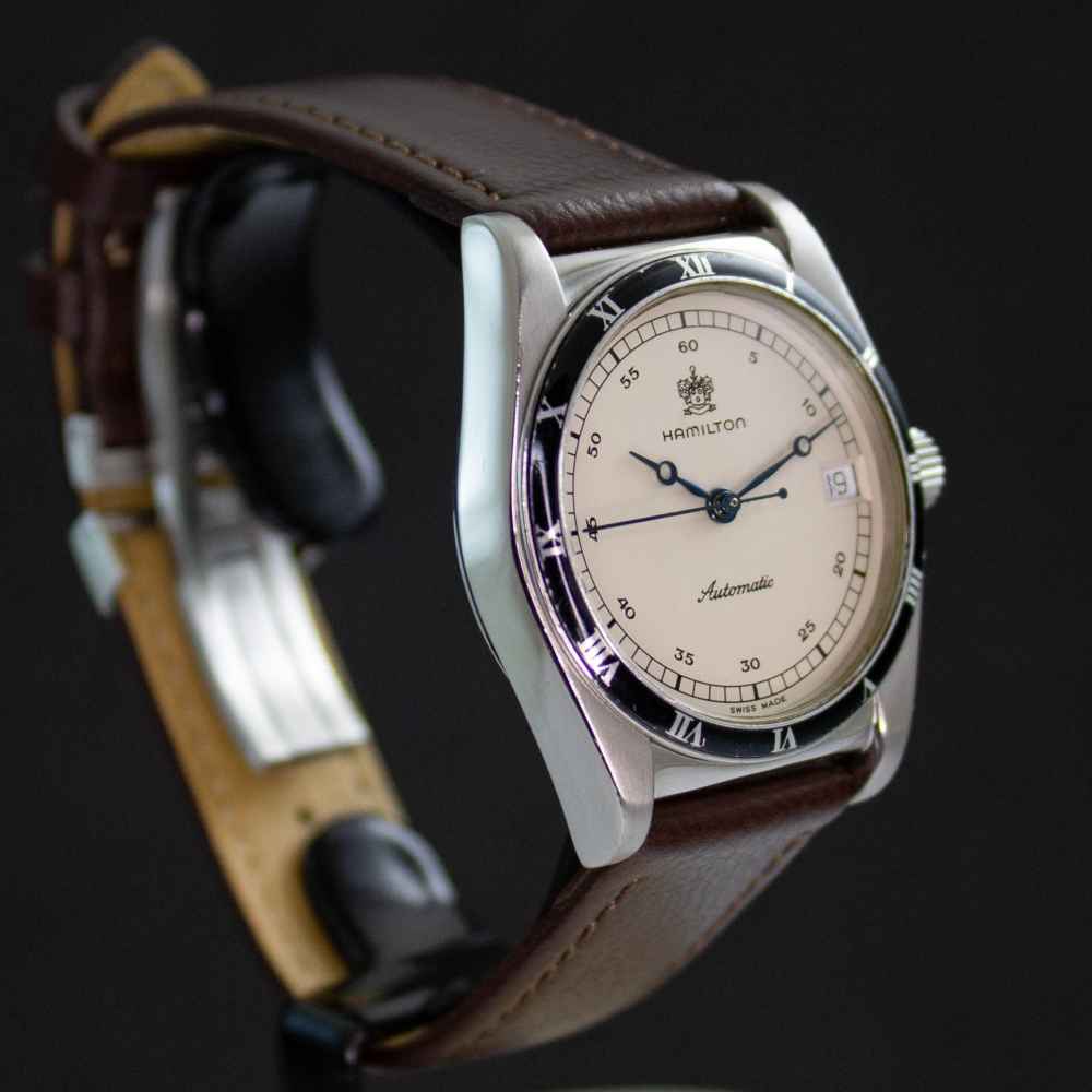 Watch Varios Hamilton Ovetto second-hand