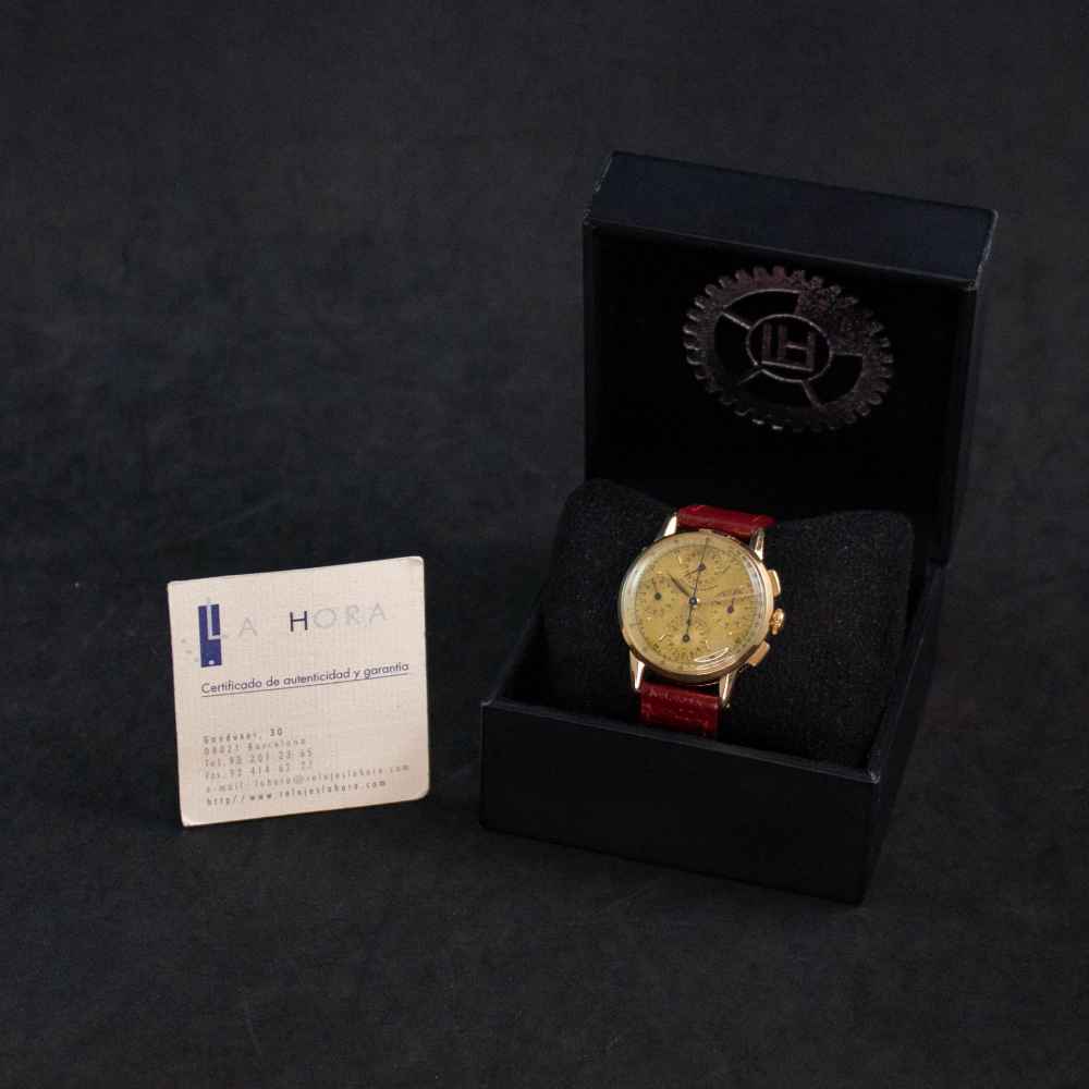 Watch Universal Geneve Dato Compax Chrono Vintage 18k second-hand