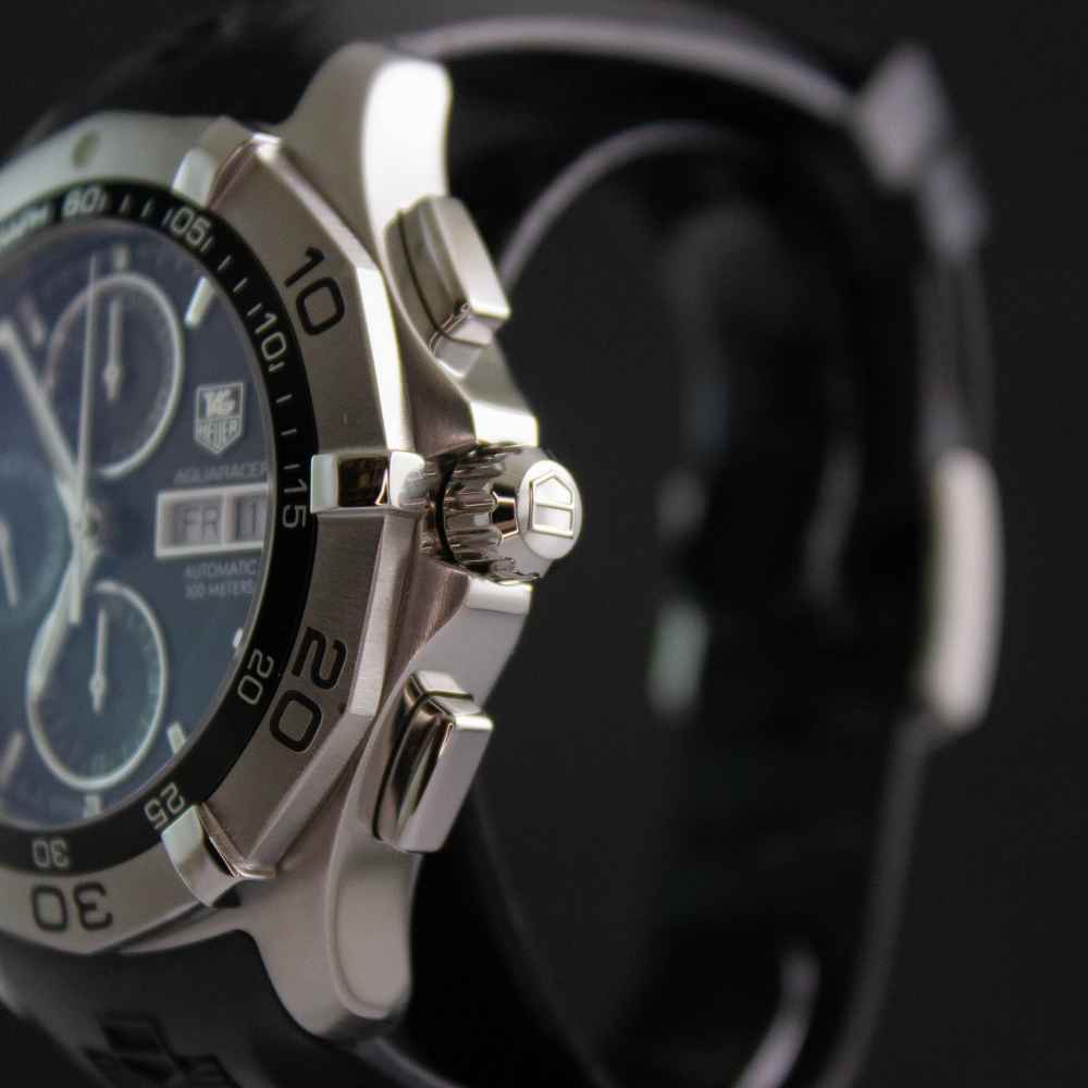 Watch Tag Heuer Aquaracer 300 second-hand