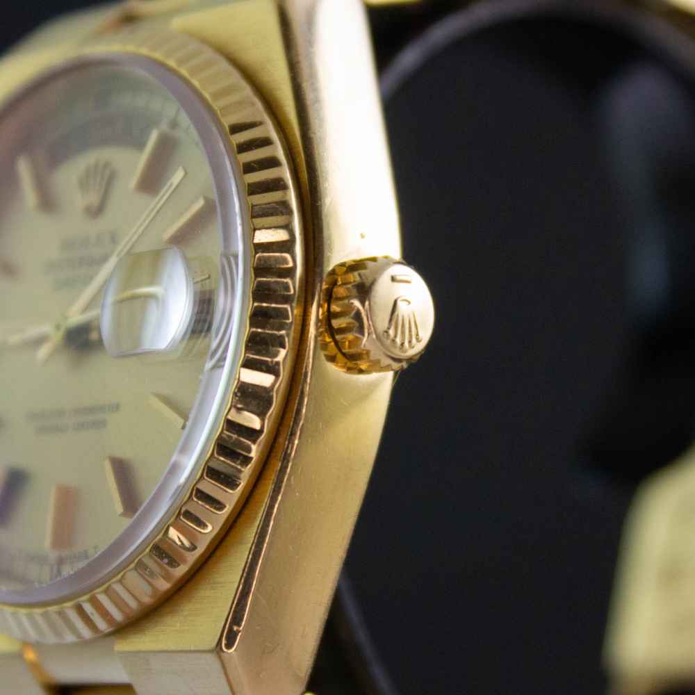 Watch Rolex Day-Date Oysterquartz second-hand