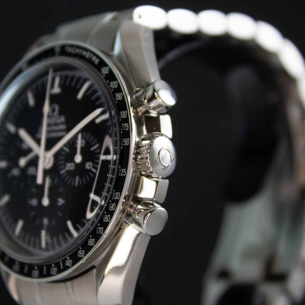 Watch Omega Speedmaster second-hand