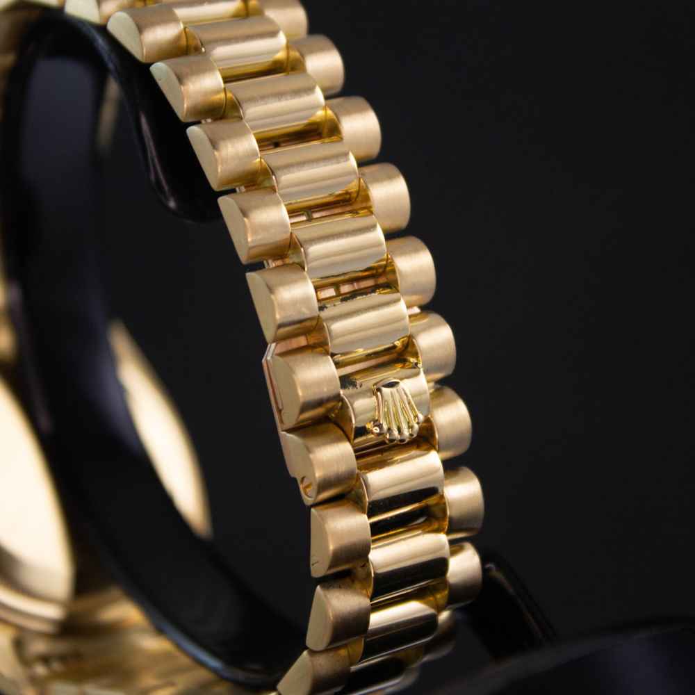 Watch Rolex Day-Date second-hand