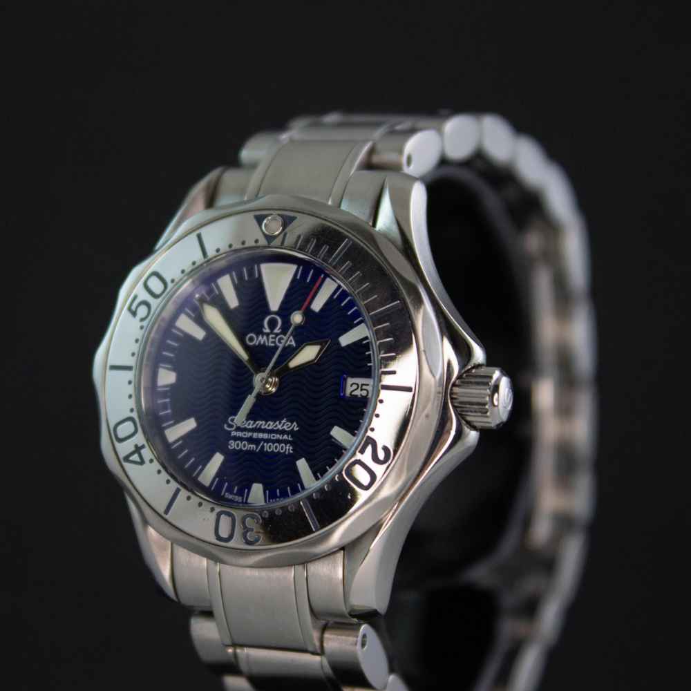 Watch Omega Seamaster 300m second-hand