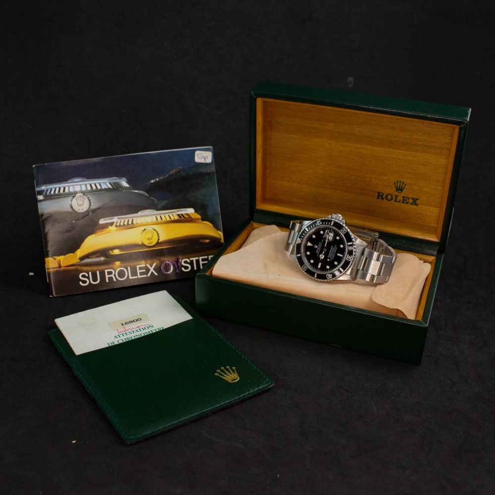 Watch Rolex Submariner Date second-hand