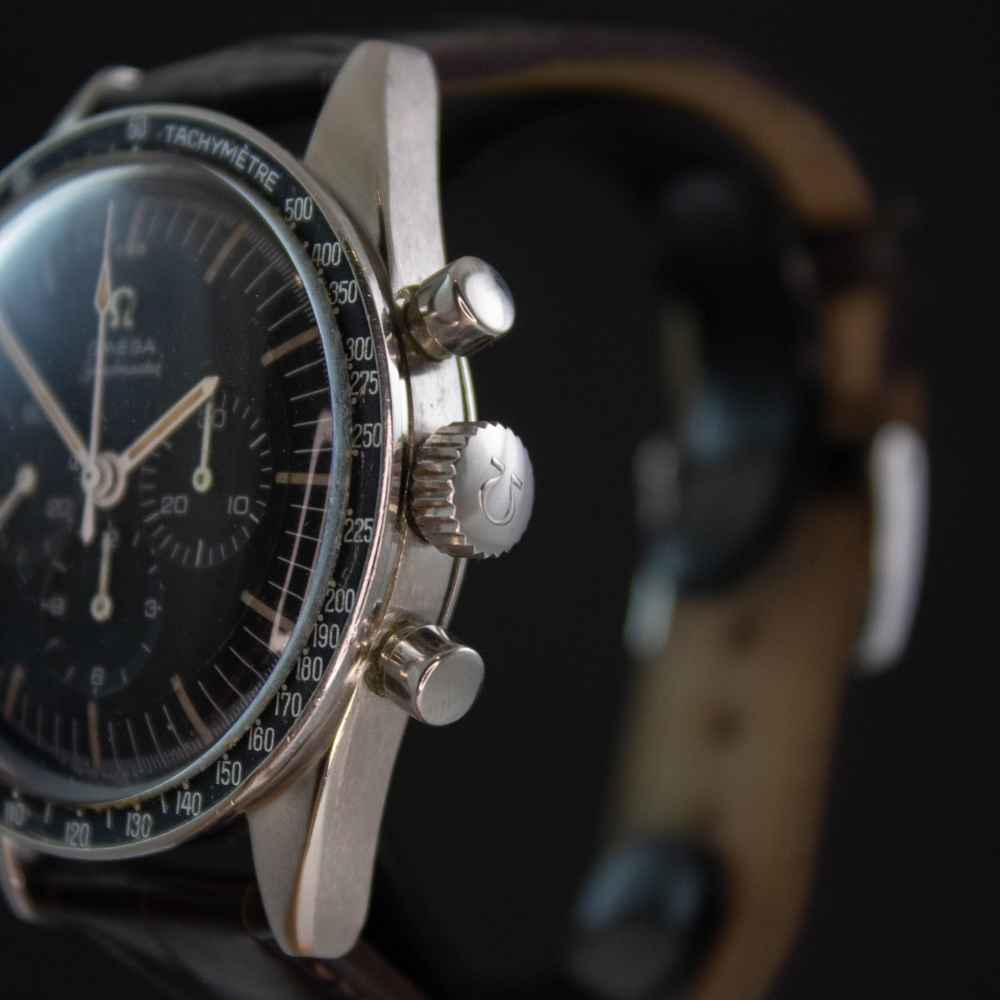 Watch Omega Speedmaster second-hand