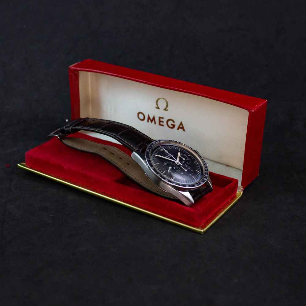 Watch Omega Speedmaster second-hand