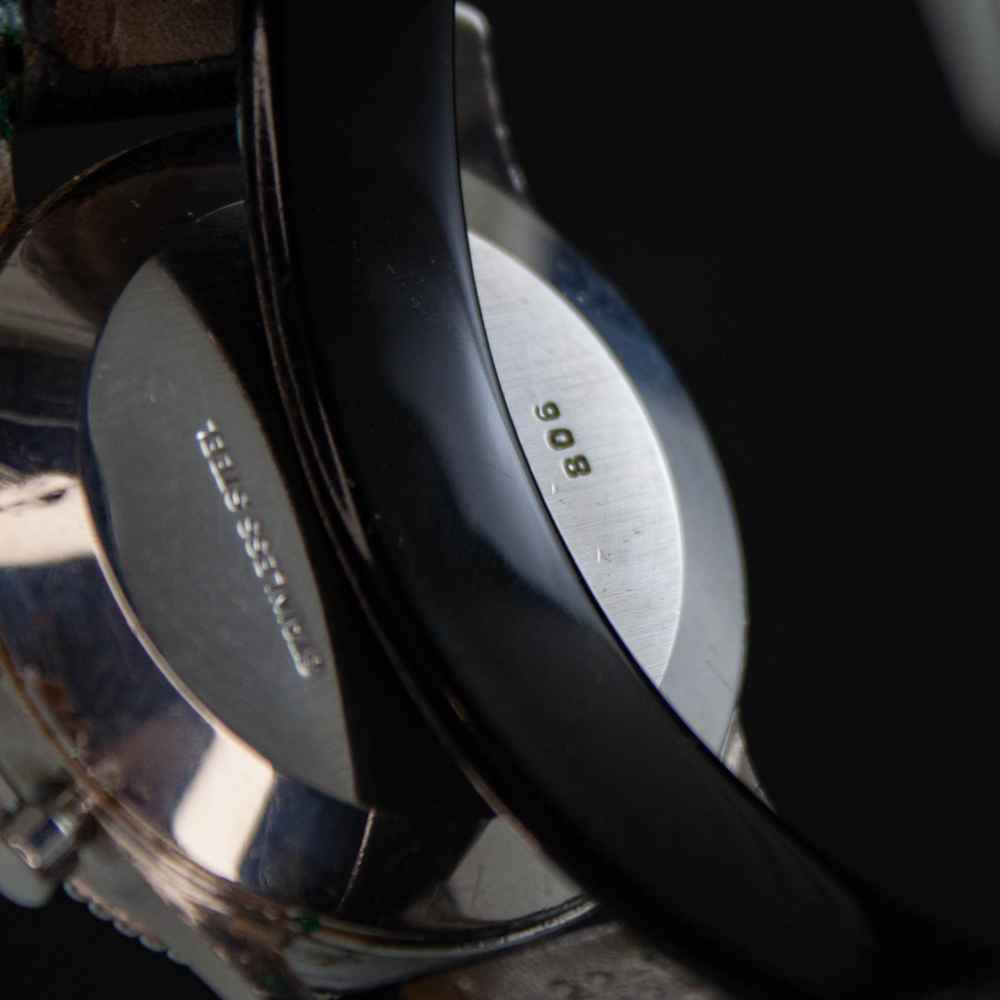 Watch Breitling Navitimer second-hand