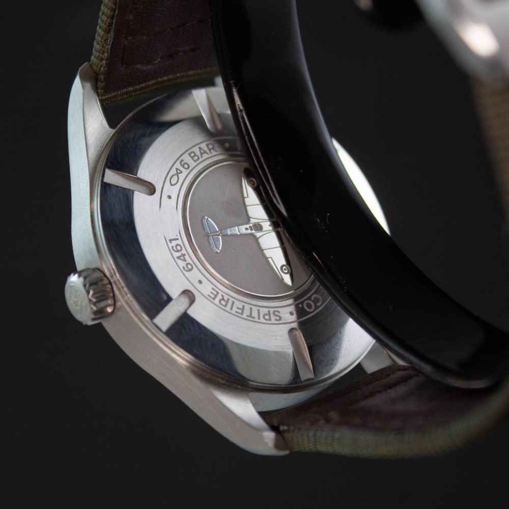 Watch IWC Spitfire second-hand
