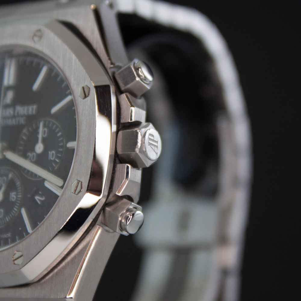 Watch Audemars Piguet Royal Oak Chrono second-hand