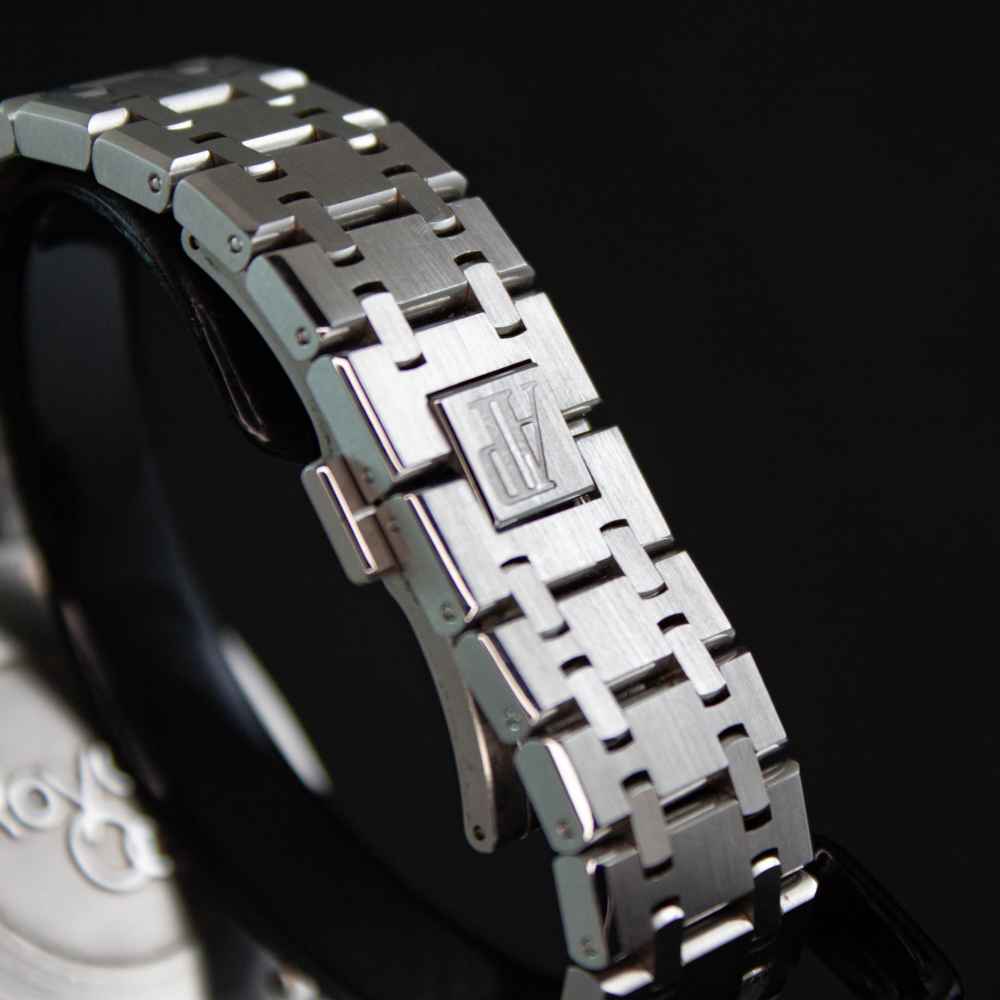 Watch Audemars Piguet Royal Oak Chrono second-hand