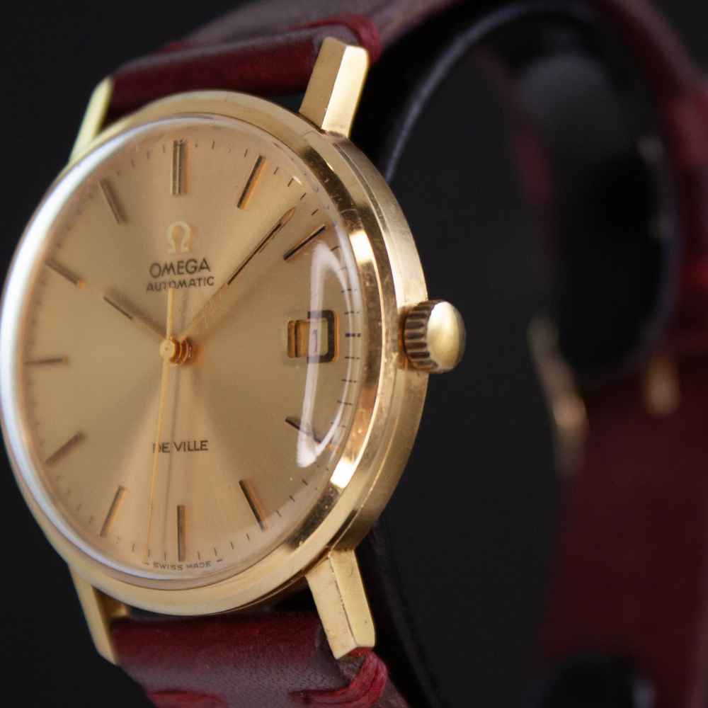 Watch Omega Classic 18k second-hand