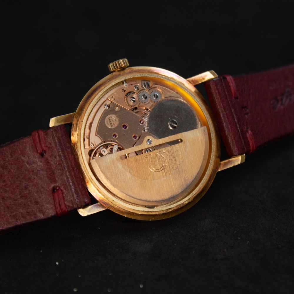 Watch Omega Classic 18k second-hand