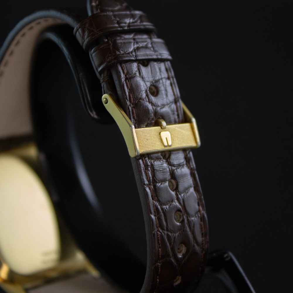 Reloj Universal Geneve Golden Shadow 18k inicio.second_hand