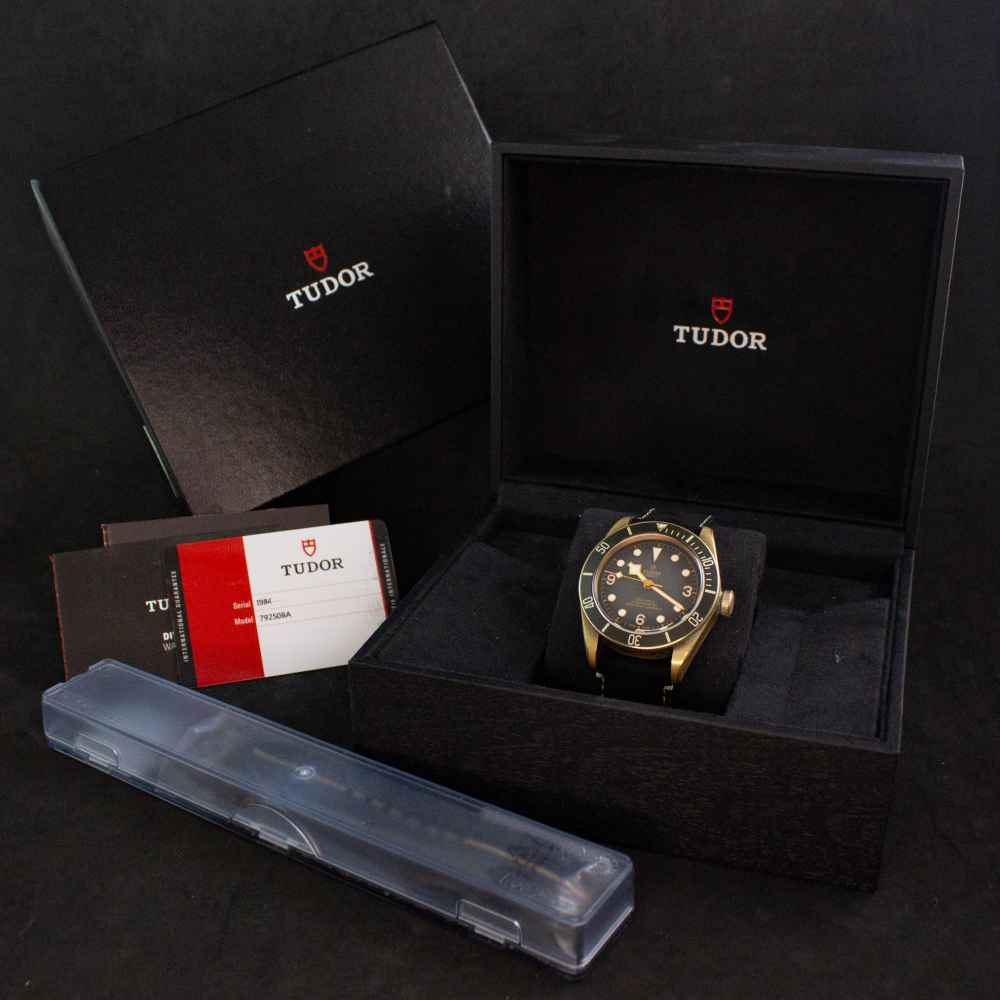 Reloj Tudor Black Bay Bronce inicio.second_hand