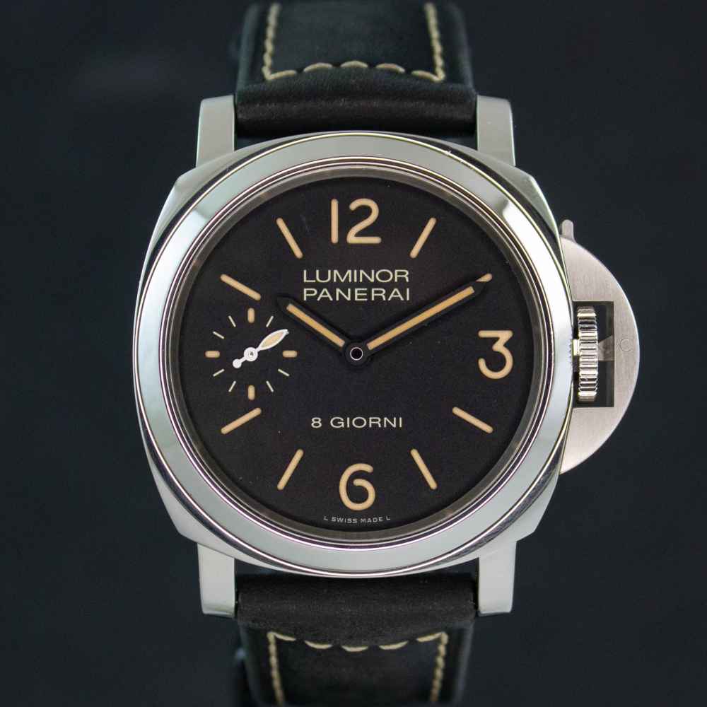 Panerai Luminor Base