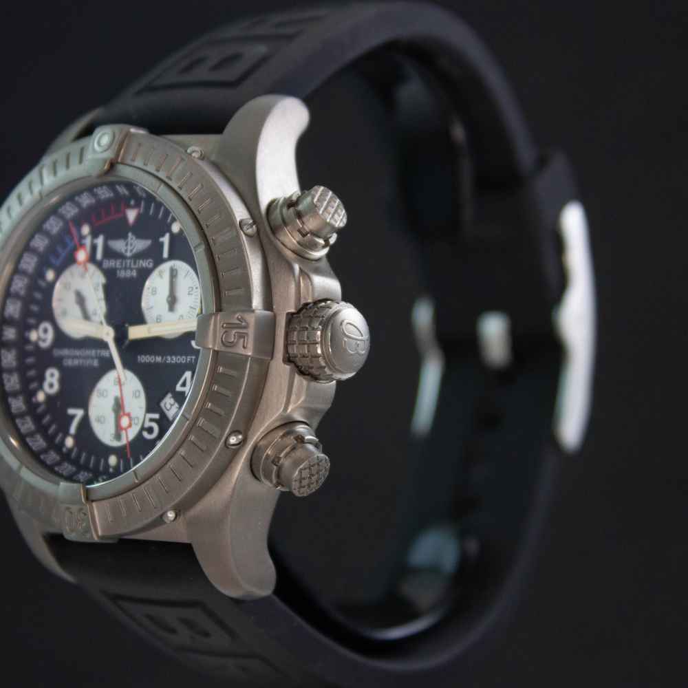 Reloj Breitling Chrono Avenger M1 inicio.second_hand