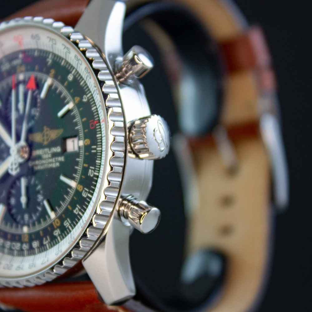 Watch Breitling Navitimer second-hand