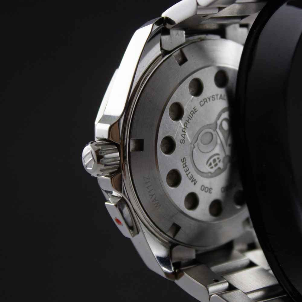 Watch Tag Heuer Aquaracer 300M Alarm second-hand